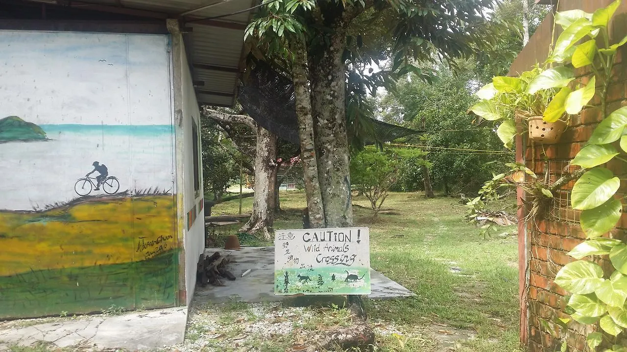 Titi Teras Village House Balik Pulau 2*,  Malaysia