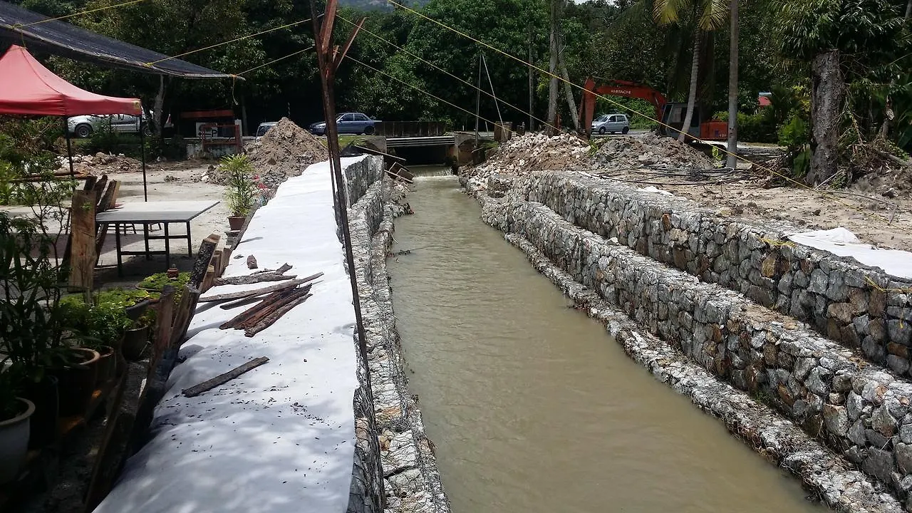 ** Bed & Breakfast Titi Teras Village House Balik Pulau Malaysia