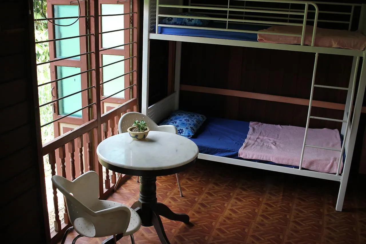 ** Bed & Breakfast Titi Teras Village House Balik Pulau Malaysia