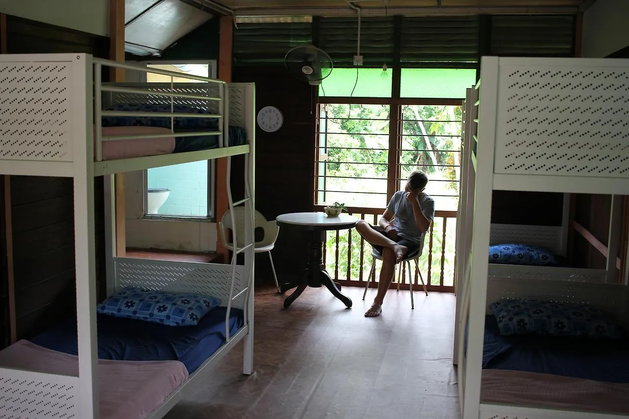 Bed & Breakfast Titi Teras Village House Balik Pulau